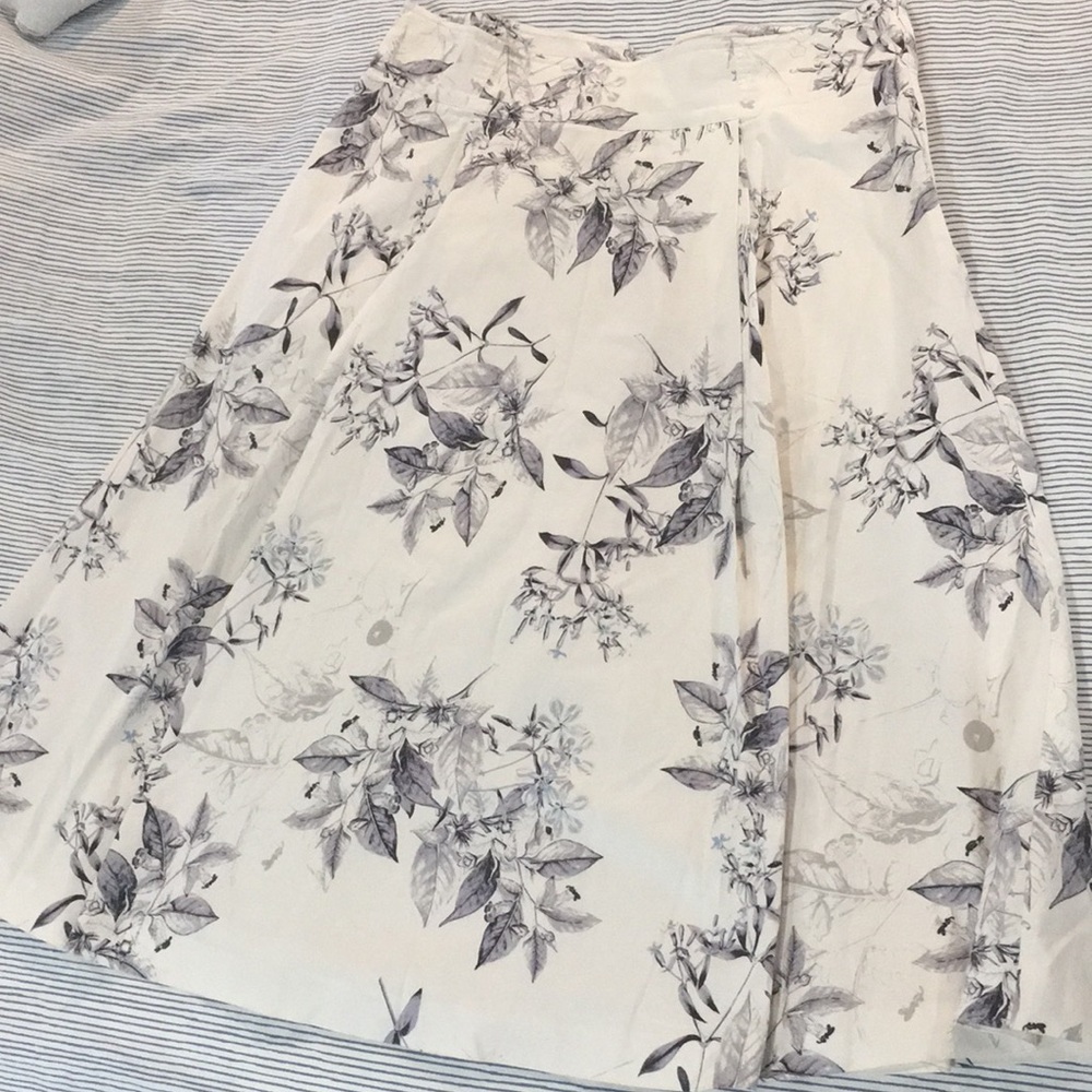 Alex Marie size 12 with pockets length 29”